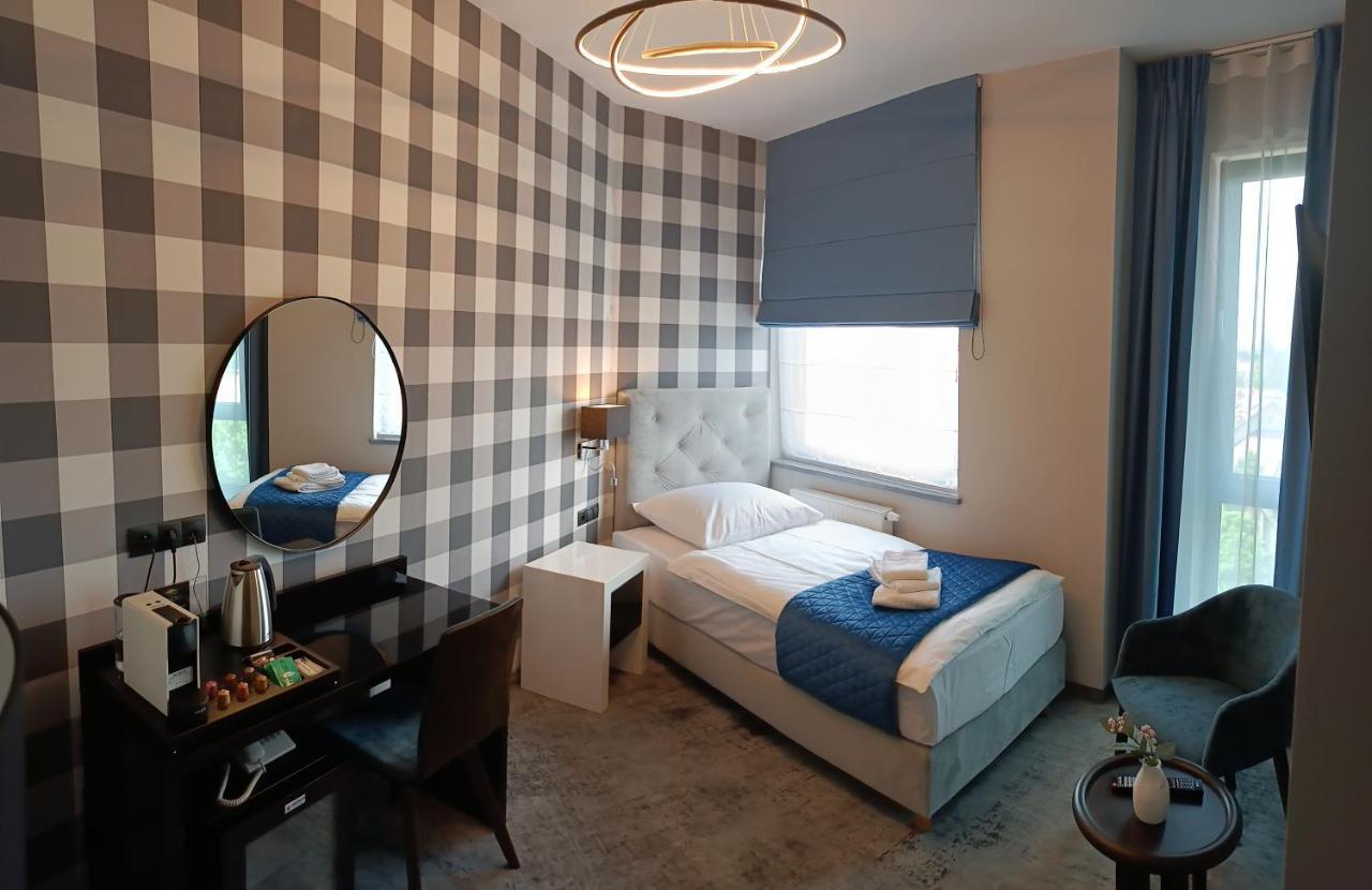 Hotel Sanova Jarosław Eksteriør billede