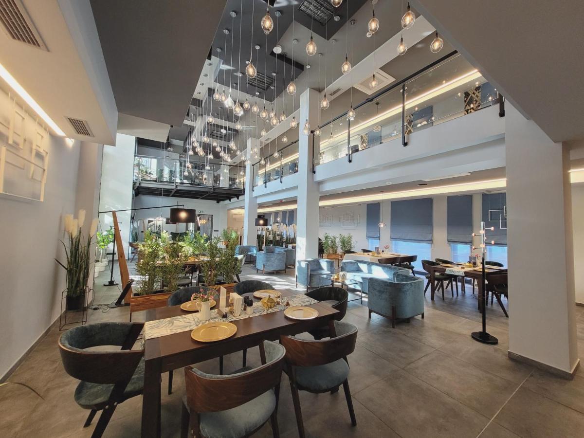 Hotel Sanova Jarosław Eksteriør billede
