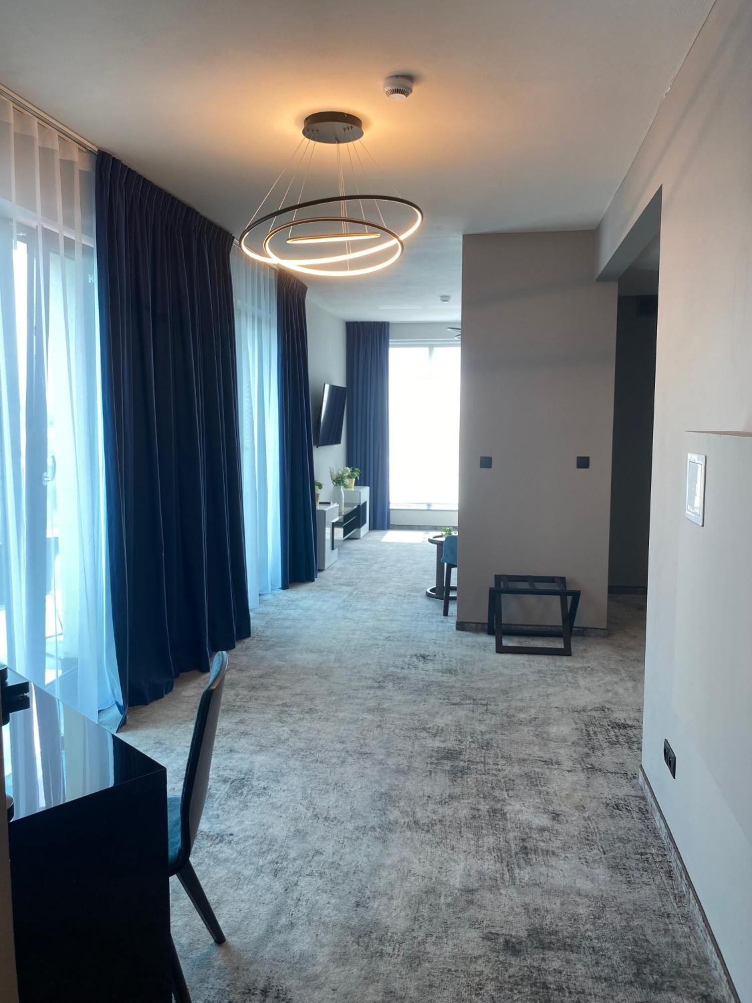 Hotel Sanova Jarosław Eksteriør billede
