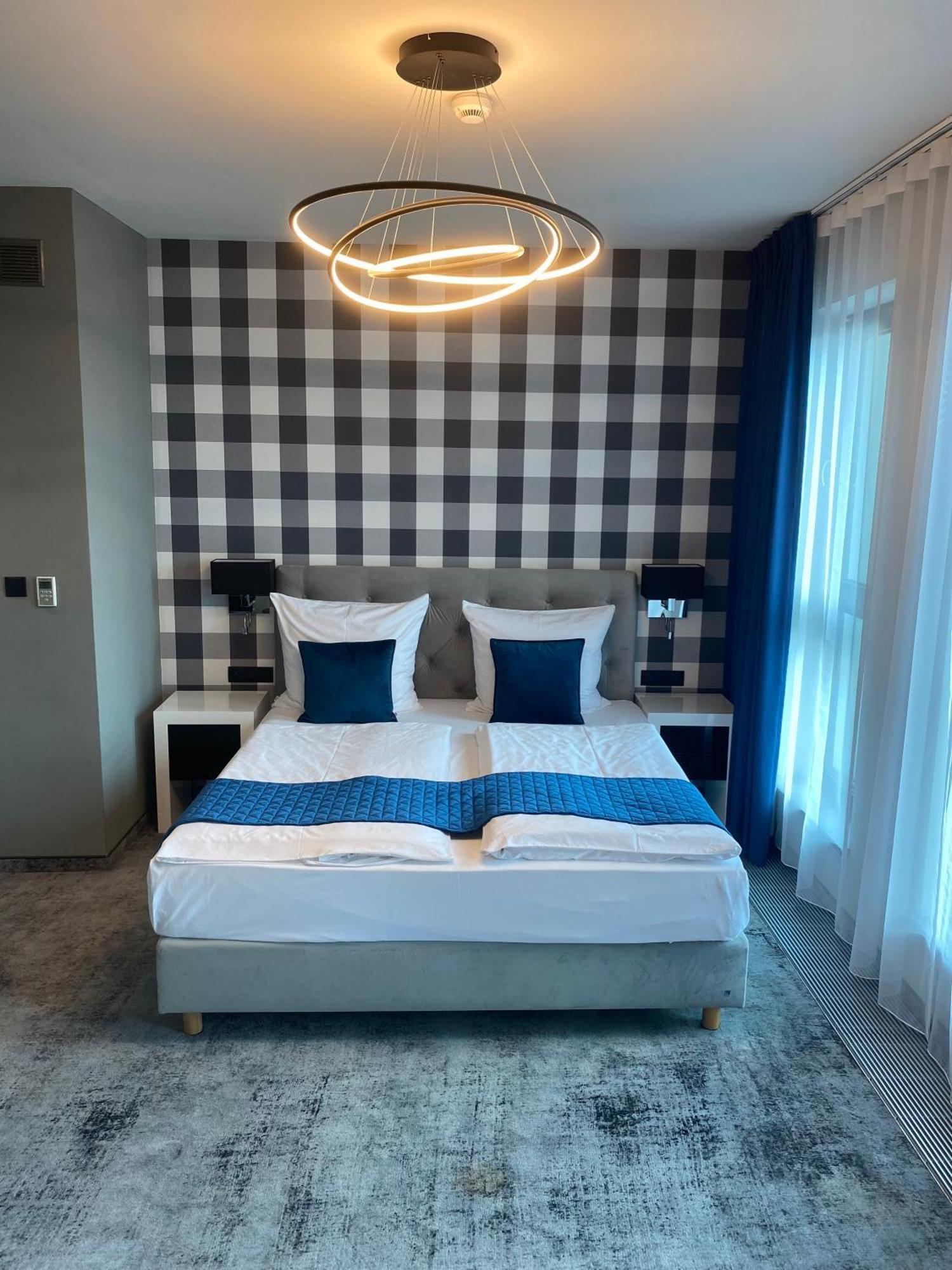 Hotel Sanova Jarosław Eksteriør billede