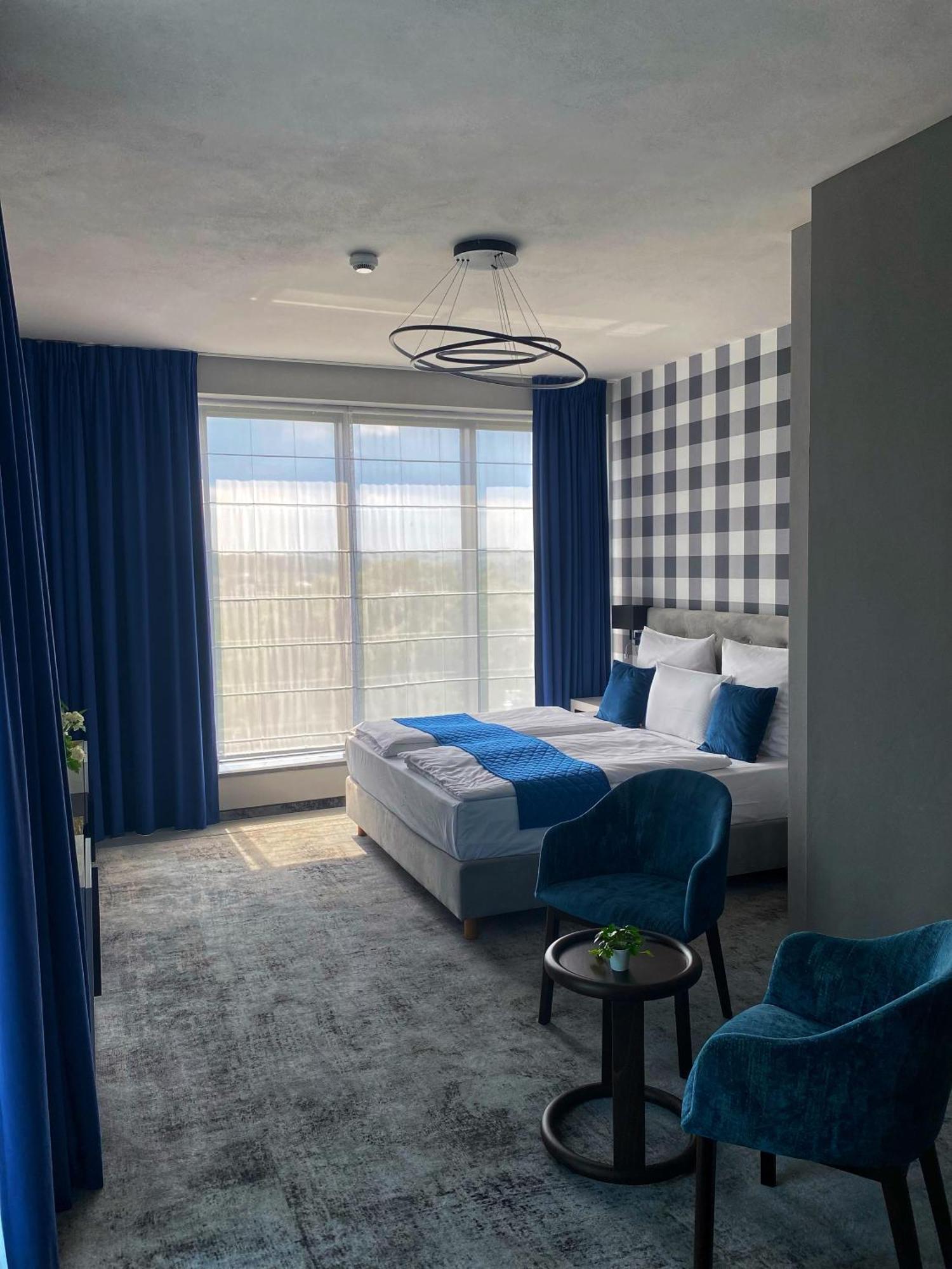 Hotel Sanova Jarosław Eksteriør billede