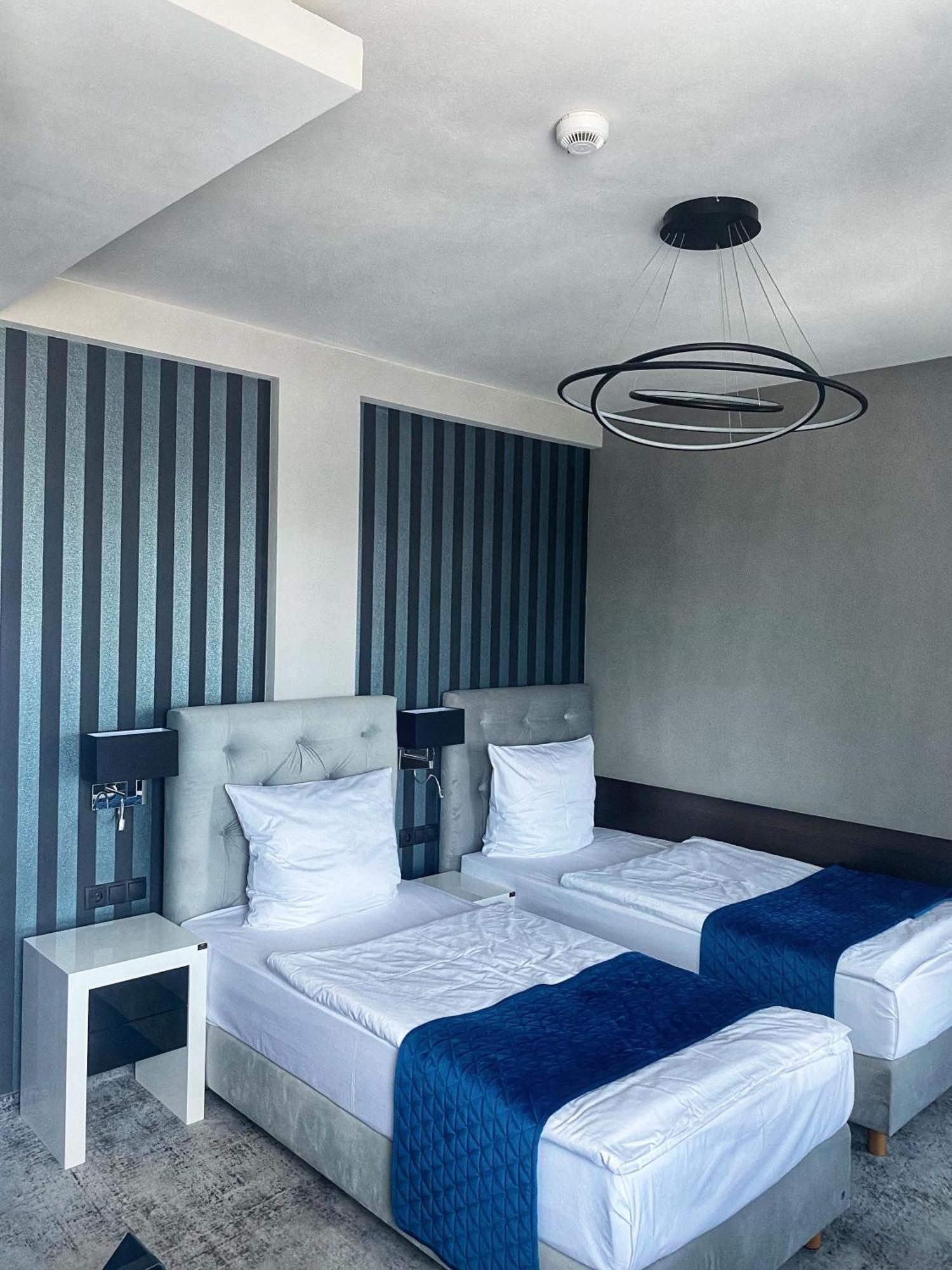 Hotel Sanova Jarosław Eksteriør billede