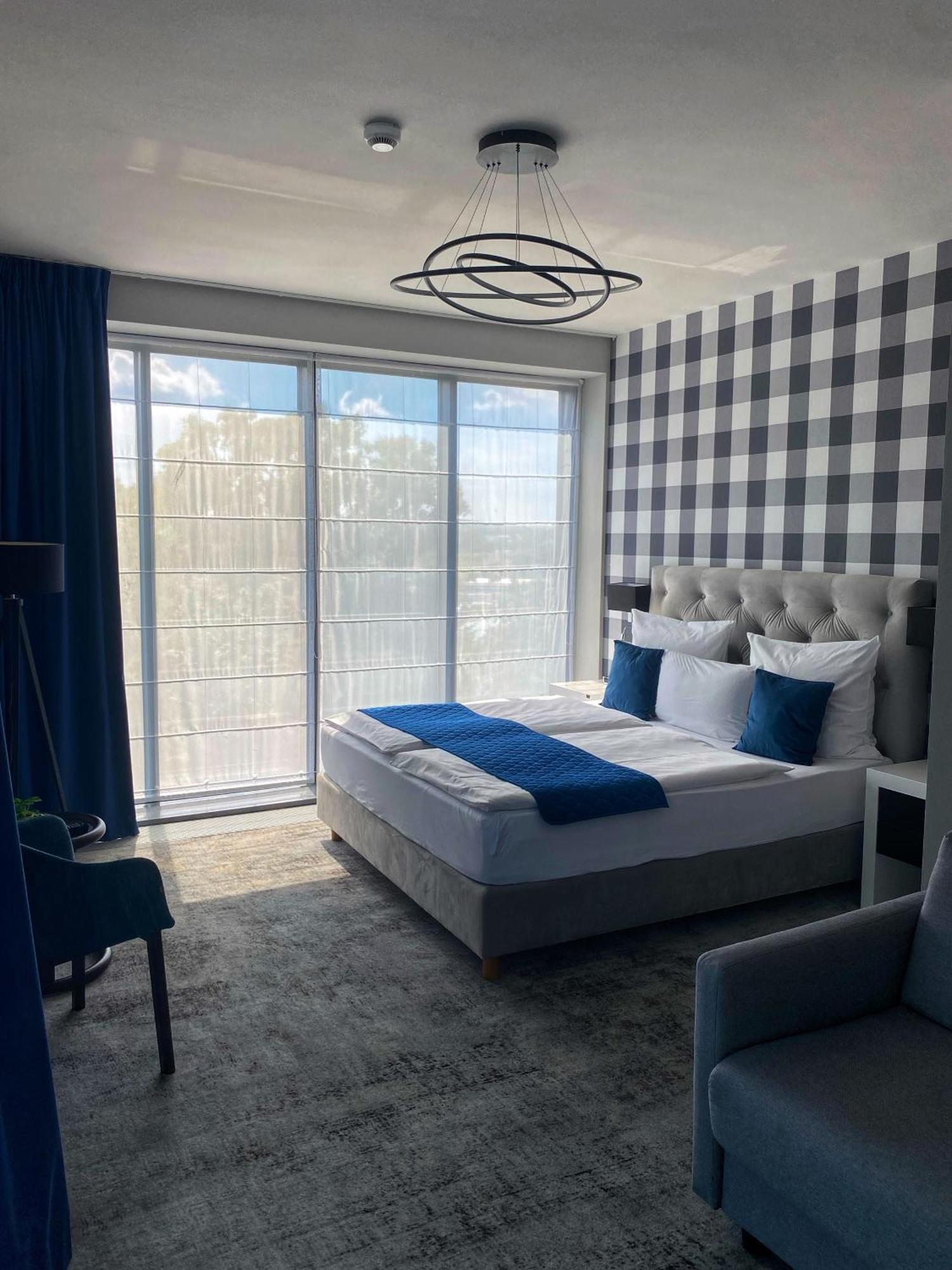 Hotel Sanova Jarosław Eksteriør billede