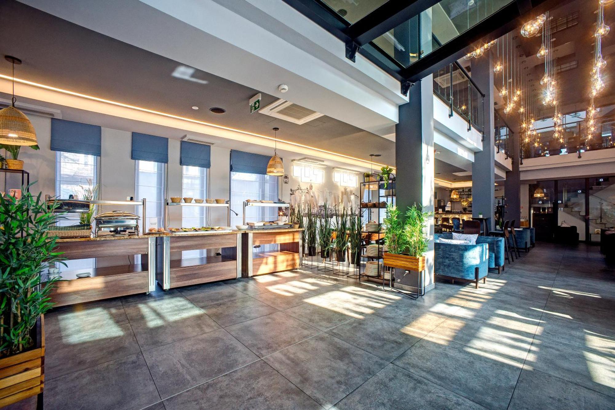 Hotel Sanova Jarosław Eksteriør billede